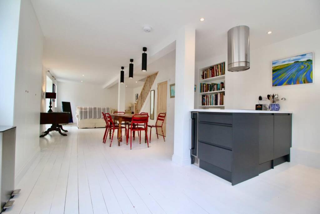 Betern Place By Air Premier Βίλα Seaford Εξωτερικό φωτογραφία